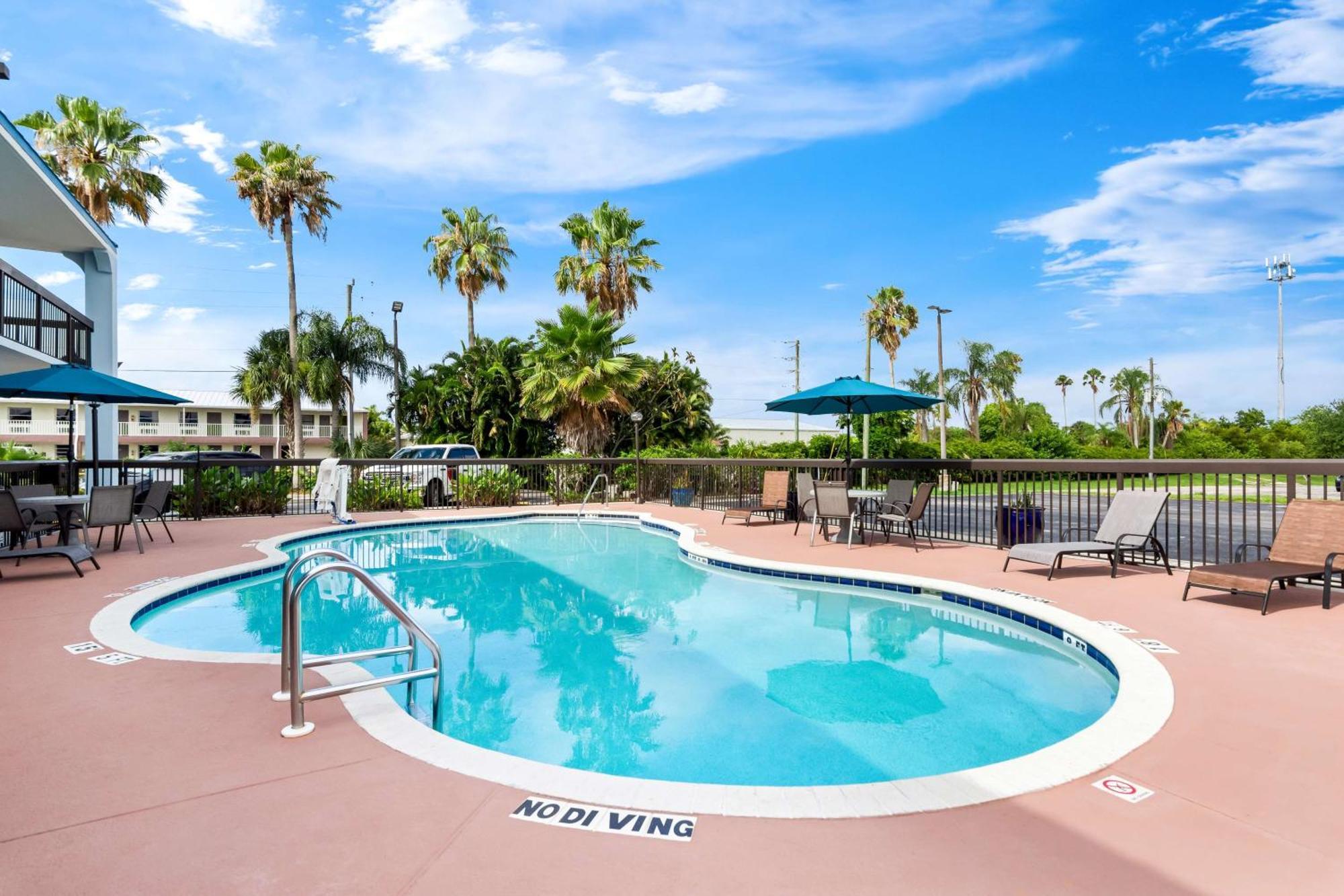 Best Western Lake Okeechobee Exterior photo